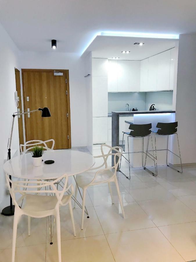 Icon Apartments Centrum 68 Вроцлав Екстериор снимка