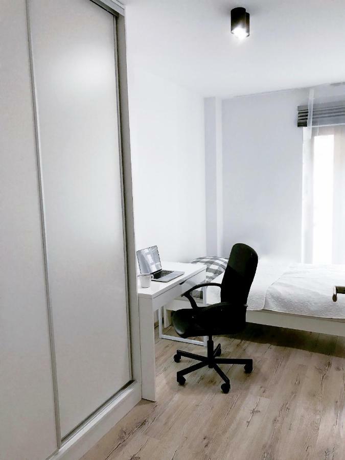 Icon Apartments Centrum 68 Вроцлав Екстериор снимка